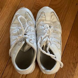 Xfinity Evolutions size 6 good condition
